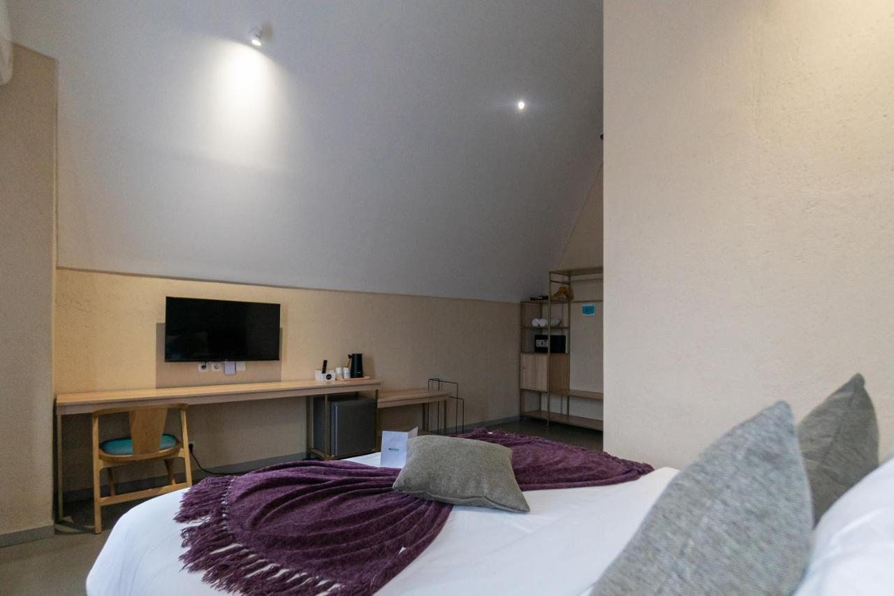 Tanaga Coliving Hotel Семиняк Екстериор снимка