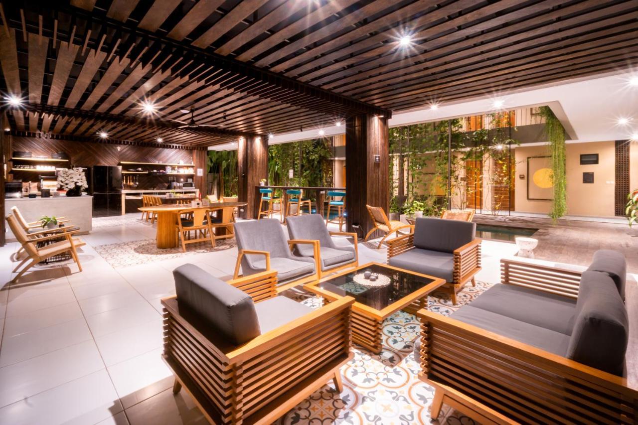 Tanaga Coliving Hotel Семиняк Екстериор снимка