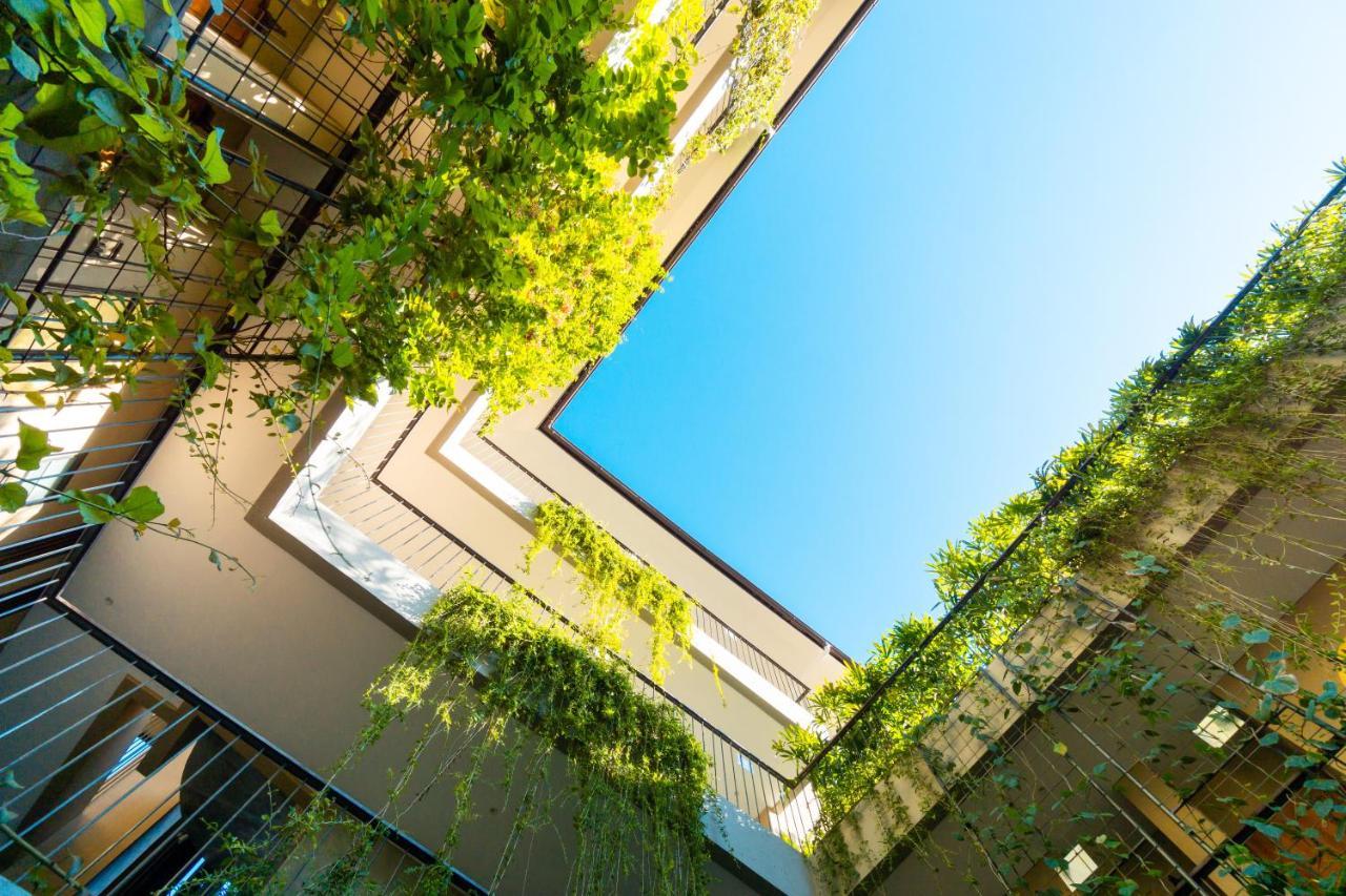 Tanaga Coliving Hotel Семиняк Екстериор снимка