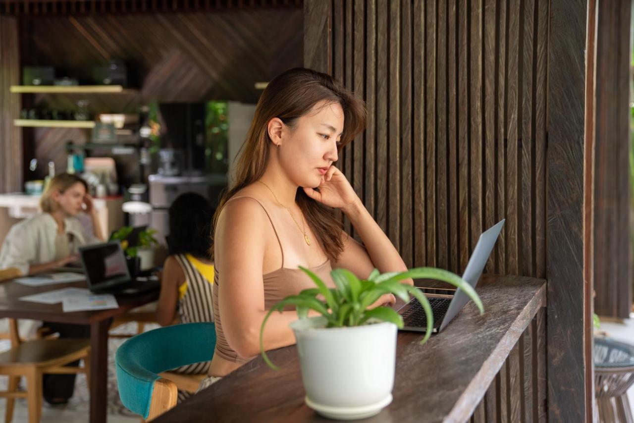 Tanaga Coliving Hotel Семиняк Екстериор снимка